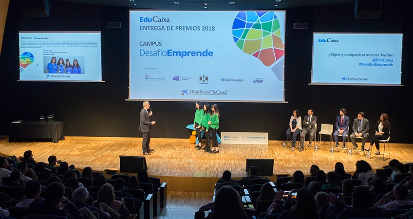 Bachillerato Internacional premiado a Desafío Emprende