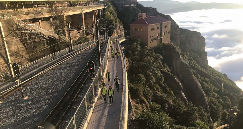 Pujada a peu a Montserrat