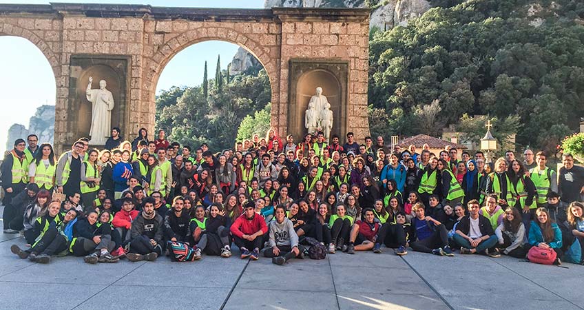 Pujada a peu a Montserrat