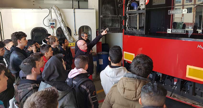 Técnicos en vehículos eléctricos