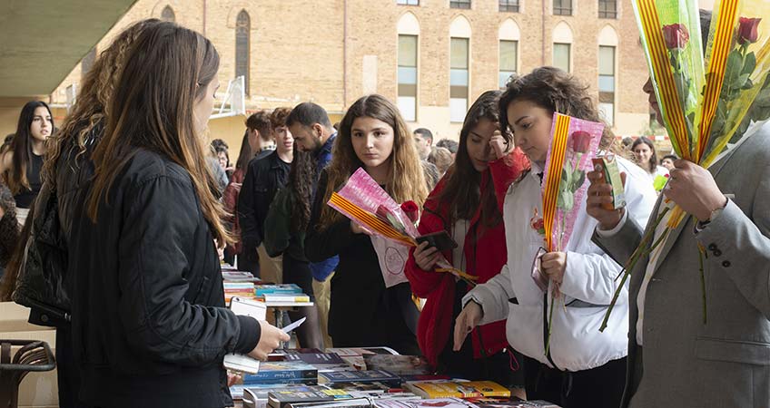 Un Sant Jordi solidario 