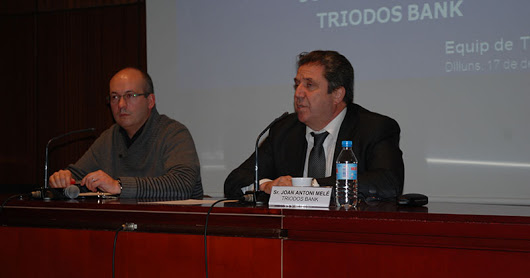 Curs12-13_Xerrada_banca_Etica